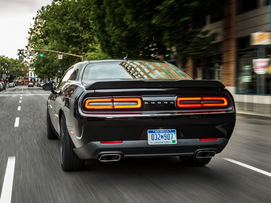  Dodge Challenger R/T Scat Pack 2015 года  (фото 3 из 55)